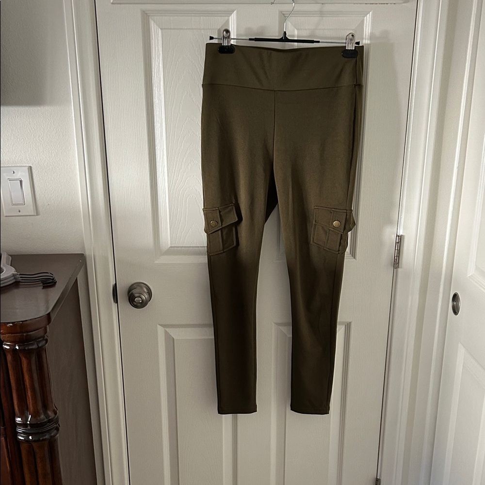 Unknown Source Olive Green Women's Cargo PantS, Pockets, Pull On, Size XL NWOT